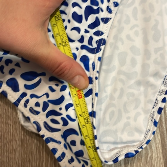 Rashguard Swimwear One Piece Swimsuit Surfing Swimwear  Beach Wear  M - Picture 9 of 10